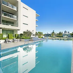 Ultiqa Freshwater Point Broadbeach Resort Gold Coast